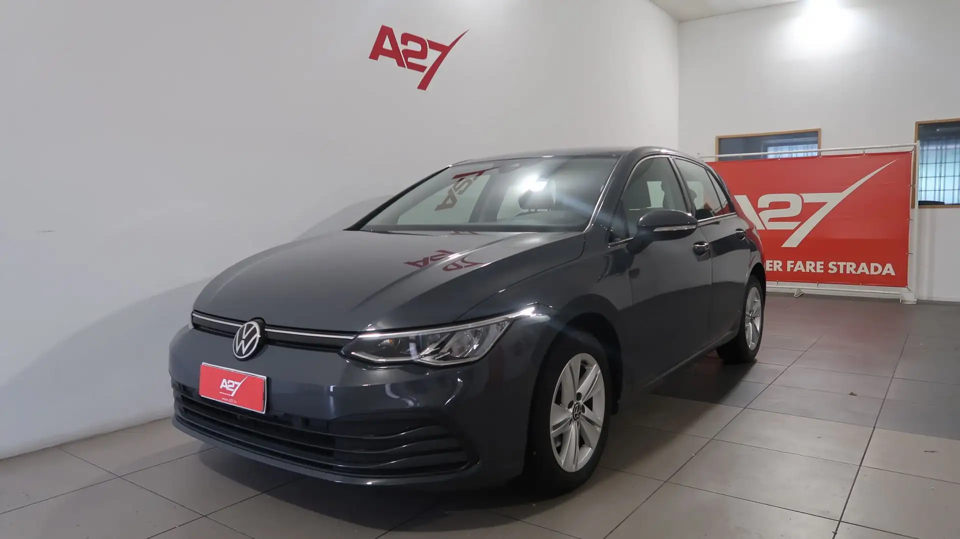 Volkswagen Golf 2.0 TDI Life Grijs - 1
