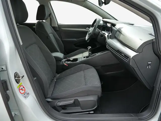 Volkswagen Golf view 4