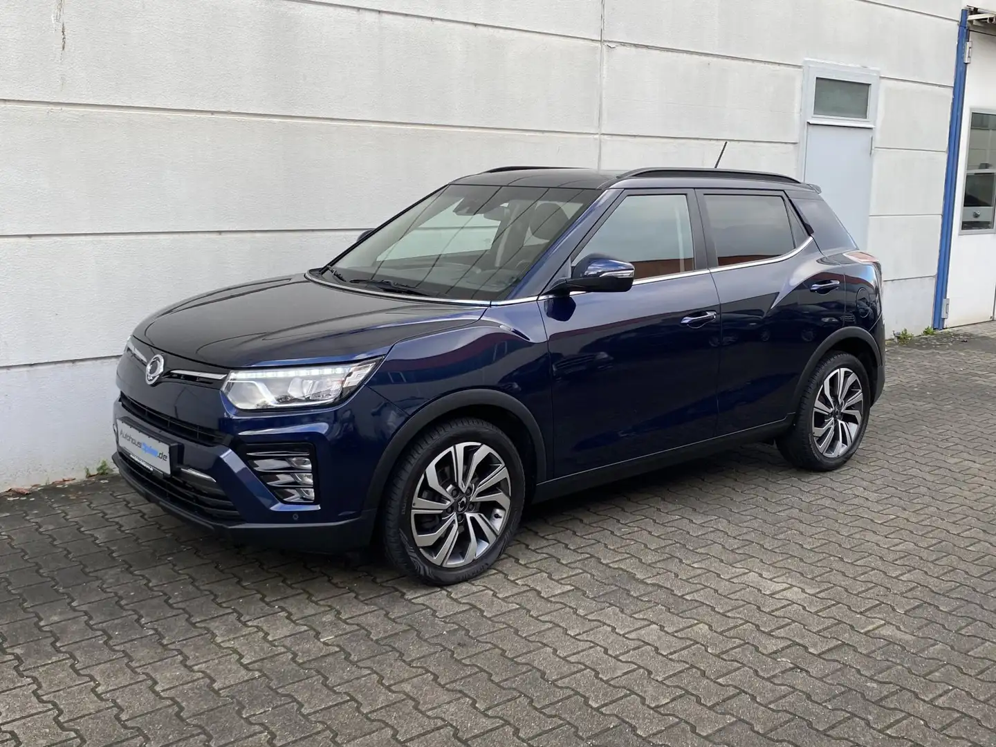 SsangYong Tivoli Tivoli 1,5 T-GDI Turbo 2WD MT Onyx Nav Ledr Shz Blau - 2