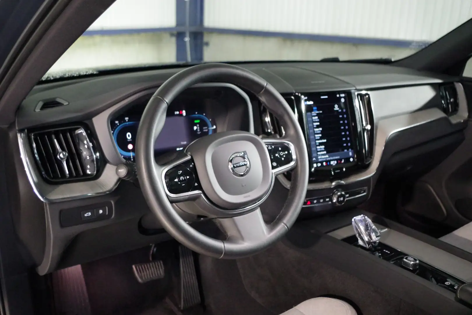 Volvo XC60 2.0 T8 Plug-in Hybrid 456 PK AWD Ultimate Bright, Bleu - 2