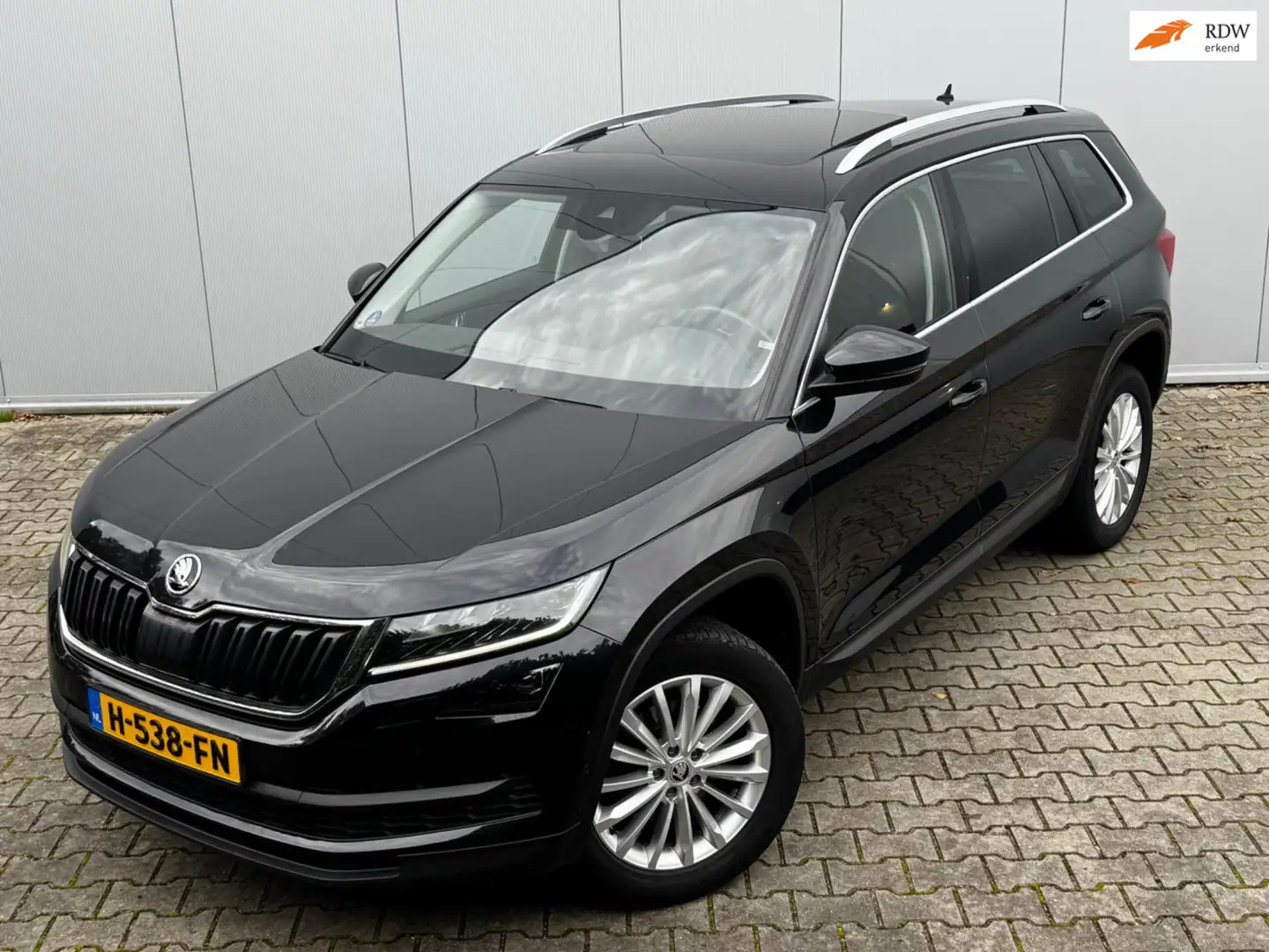 Skoda Kodiaq 1.5 TSI STYLE 7 PERSOONS PANORAMADAK CAMERA STOELV Zwart - 1
