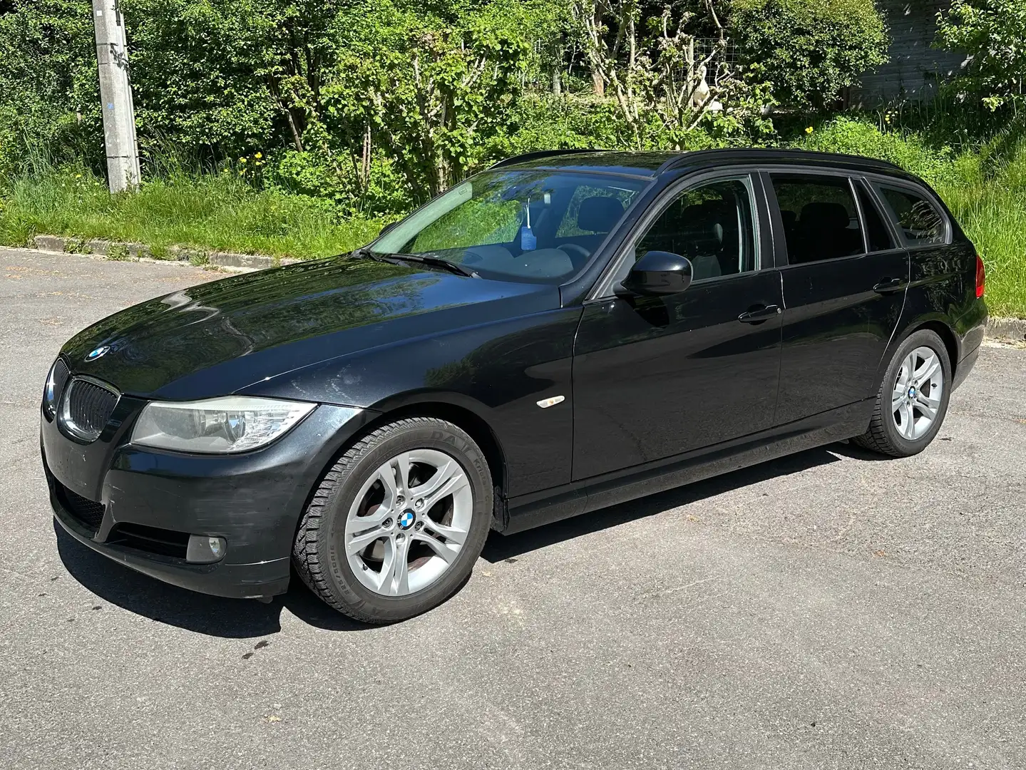 BMW 318 Touring 318 d Zwart - 2