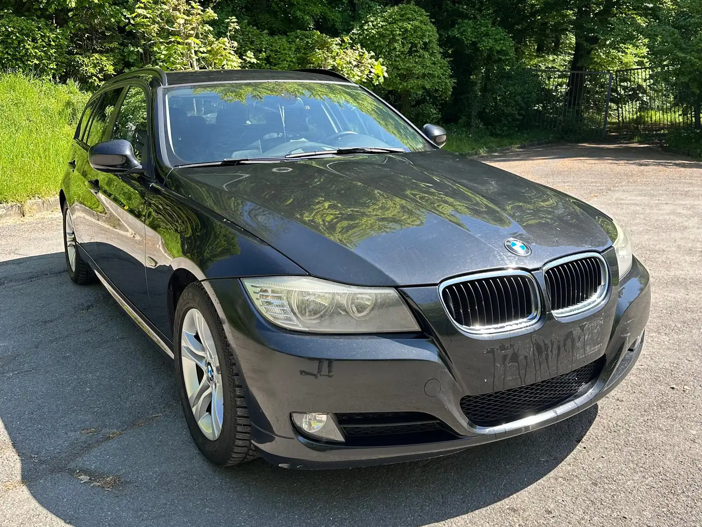 BMW 318 Touring 318 d Zwart - 1