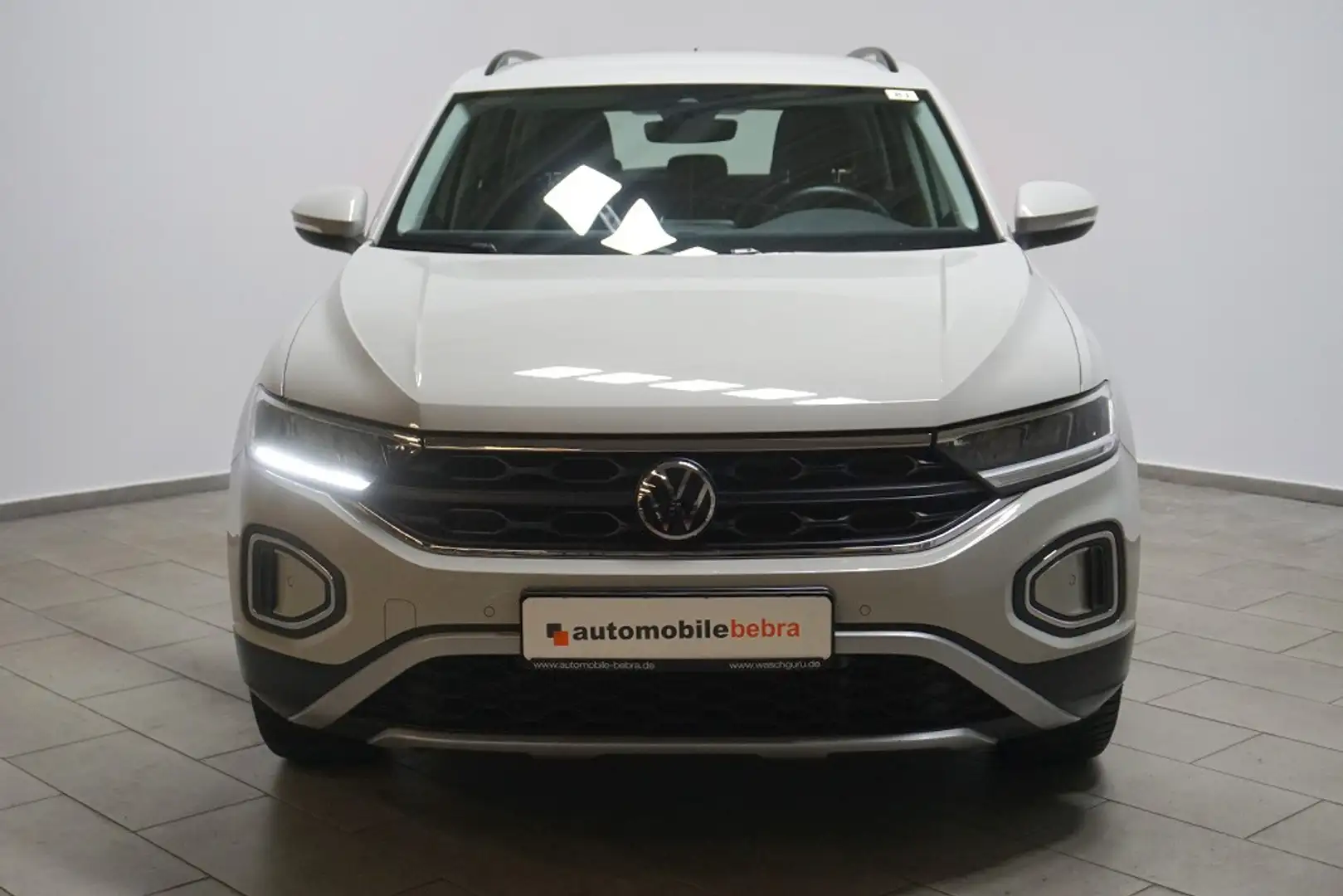 Volkswagen T-Roc 1.5TSI DSG Life Virtual AHK Navi LED Grau - 2