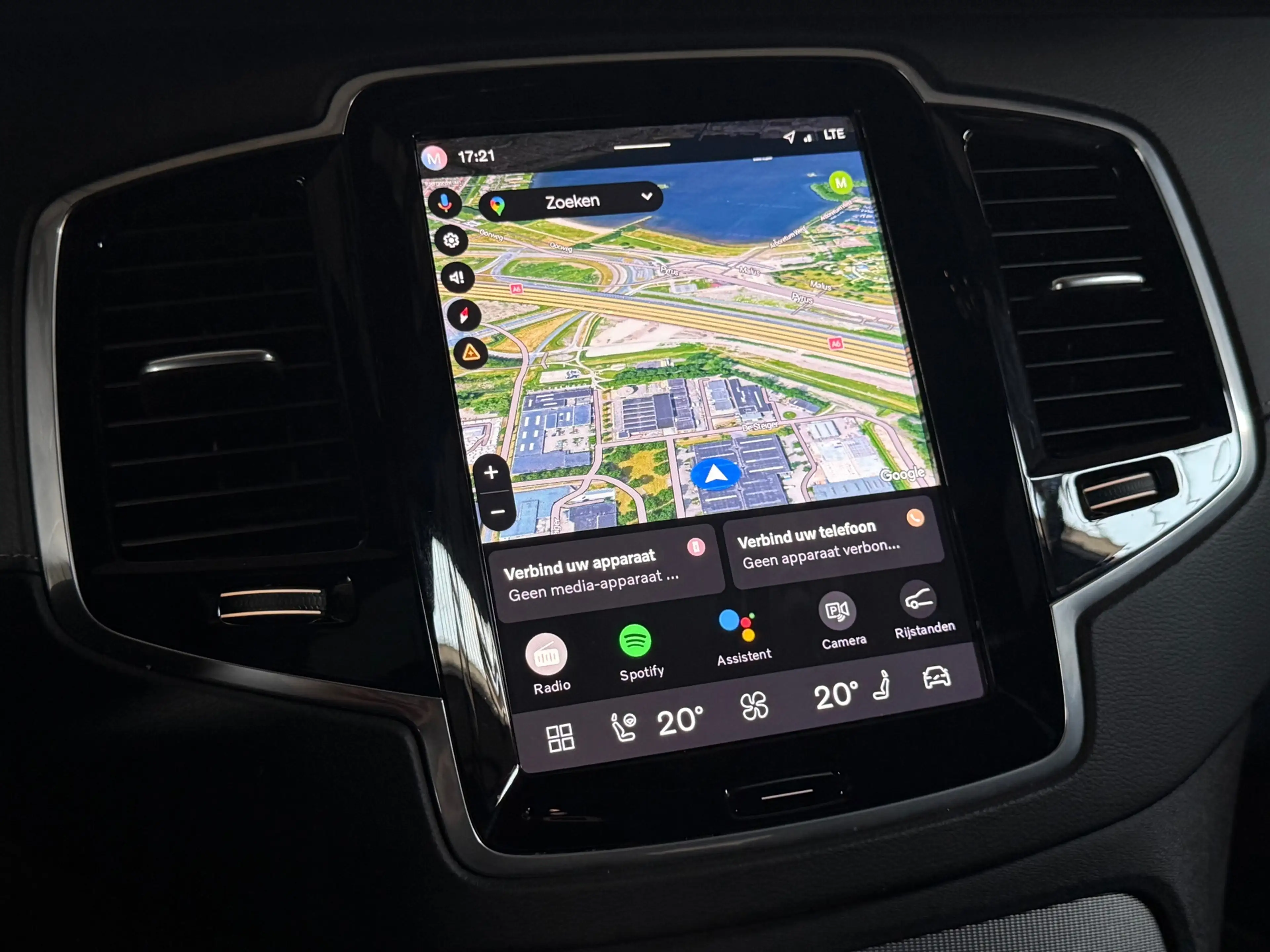 Volvo XC90 2.0 T8 Recharge AWD Ultra Dark Pano Luchtvering 36 — photo 11