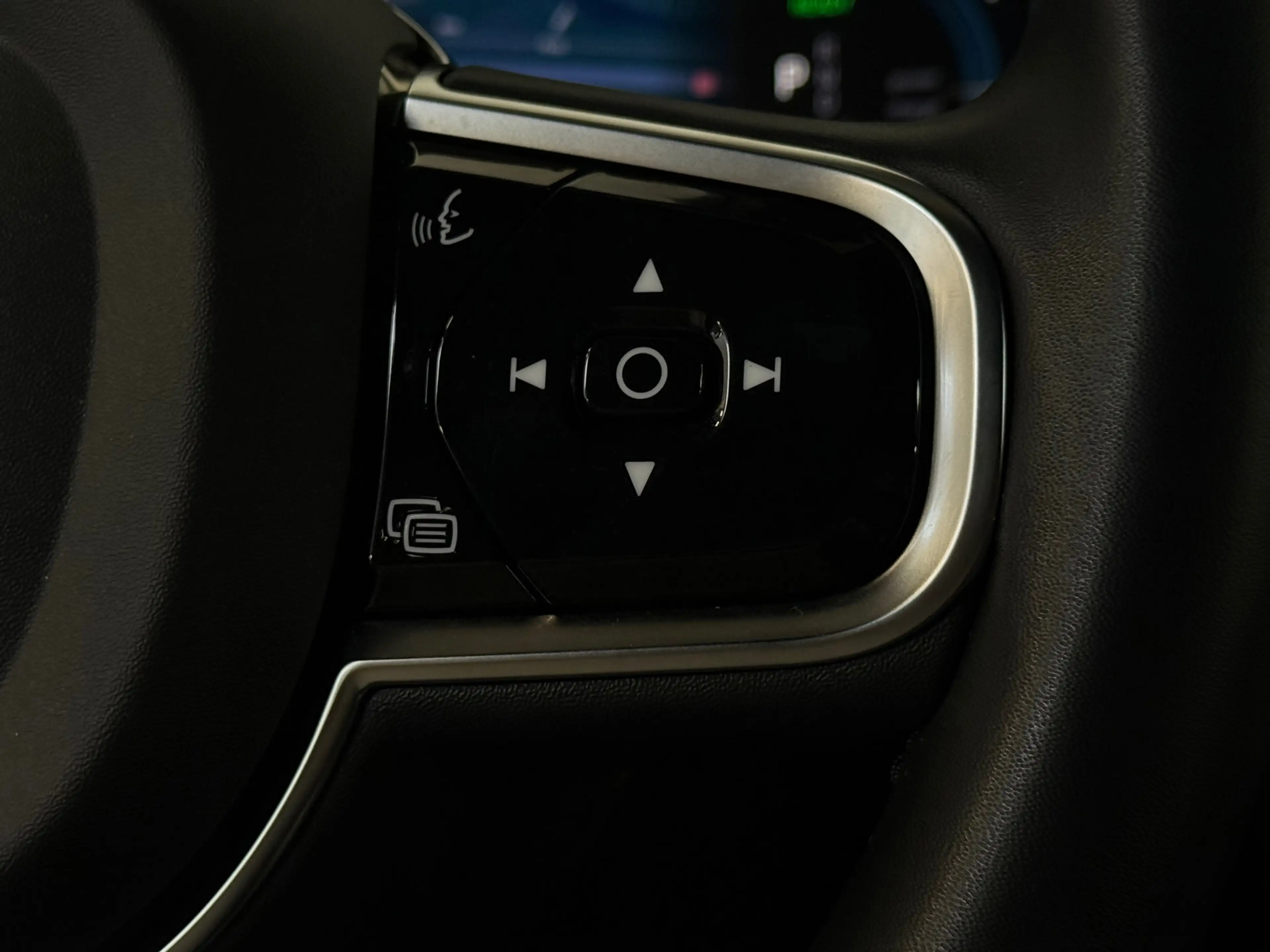 Volvo XC90 2.0 T8 Recharge AWD Ultra Dark Pano Luchtvering 36 — photo 19