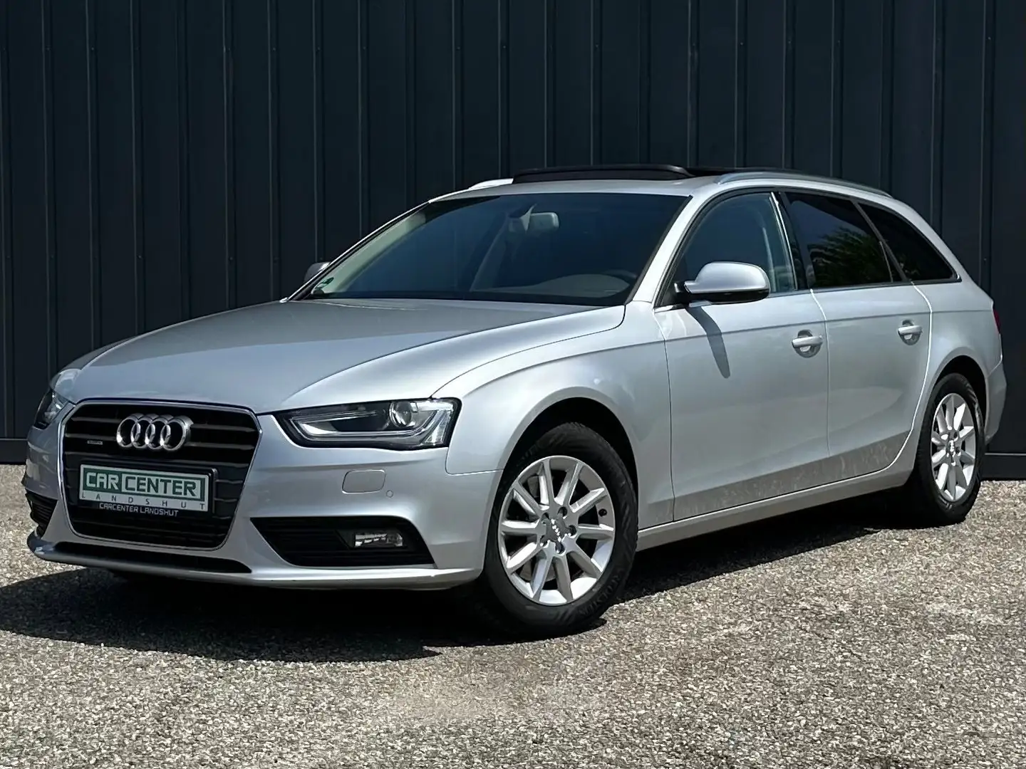 Audi A4 3.0 TDI QUATTRO AUTOMATIK,PANO,AHK,SPORT,NAVI Zilver - 1