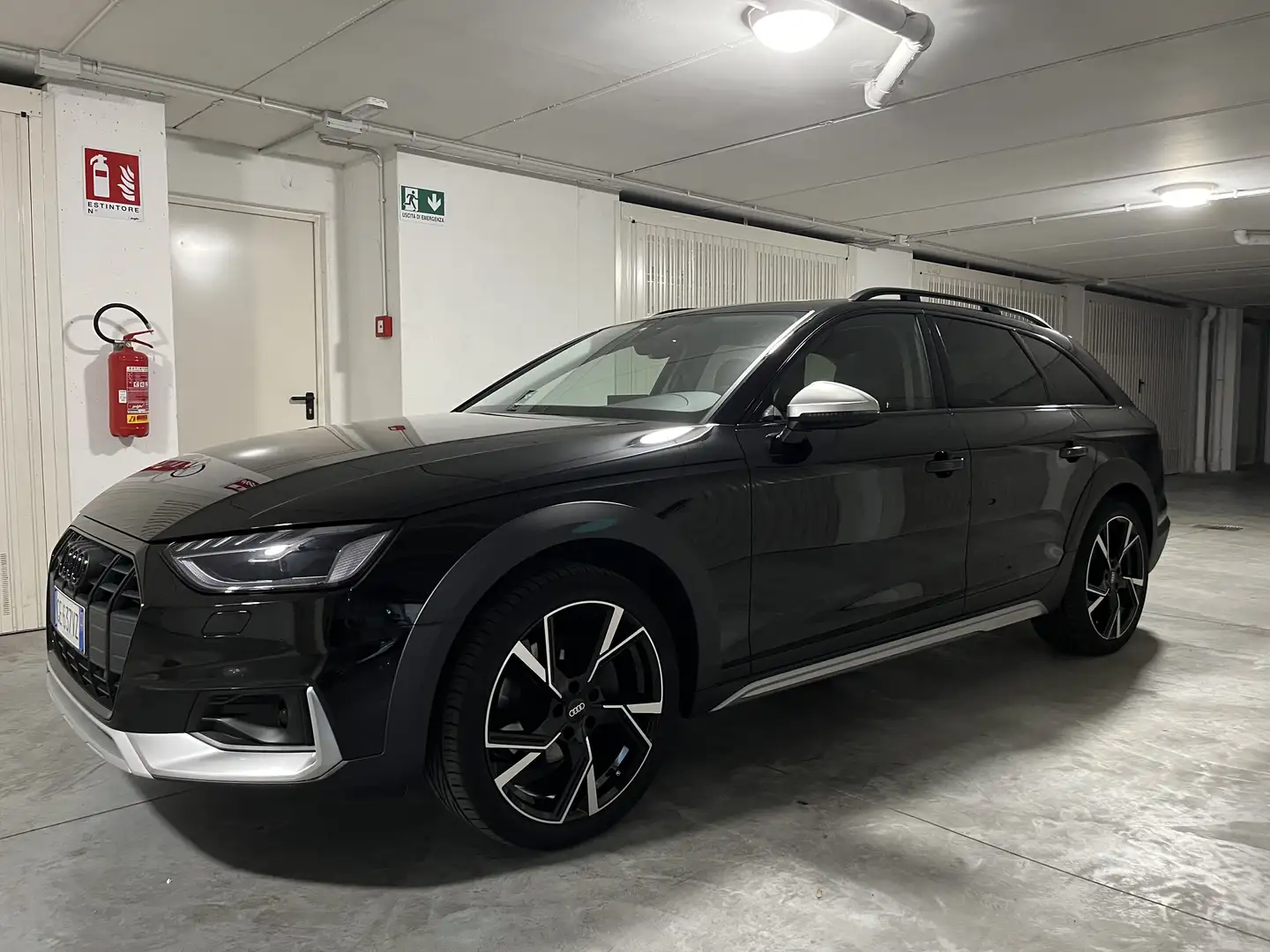 Audi A4 allroad 40 tdi quattro Stronic doppi cerchi box tetto FULL - 2