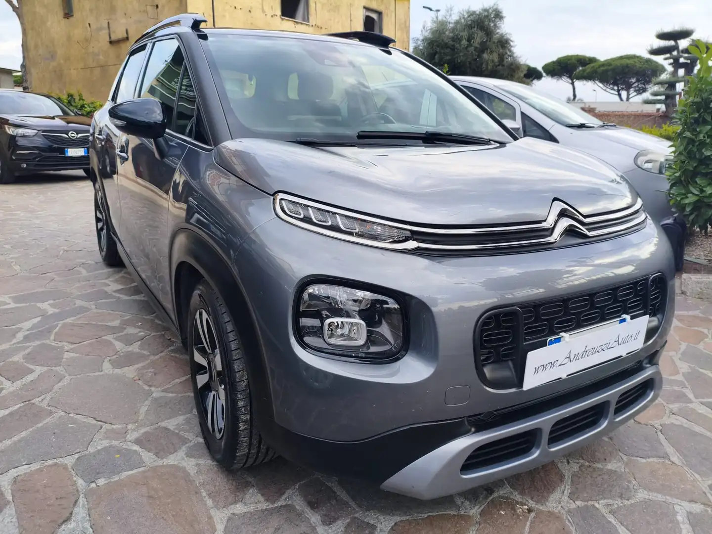 Citroen C3 Aircross1.2 puretech Shine 82cv Grau - 1