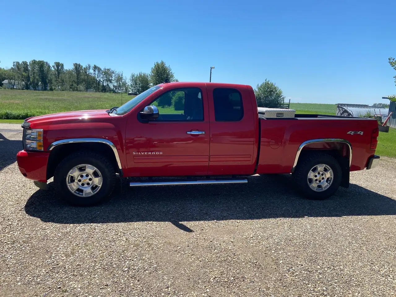 Chevrolet Silverado 1500 photo Chevrolet Silverado 1500