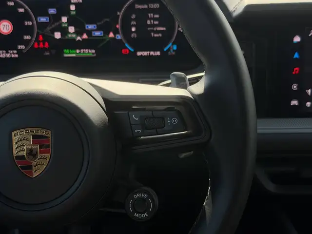 Porsche Cayenne view 14