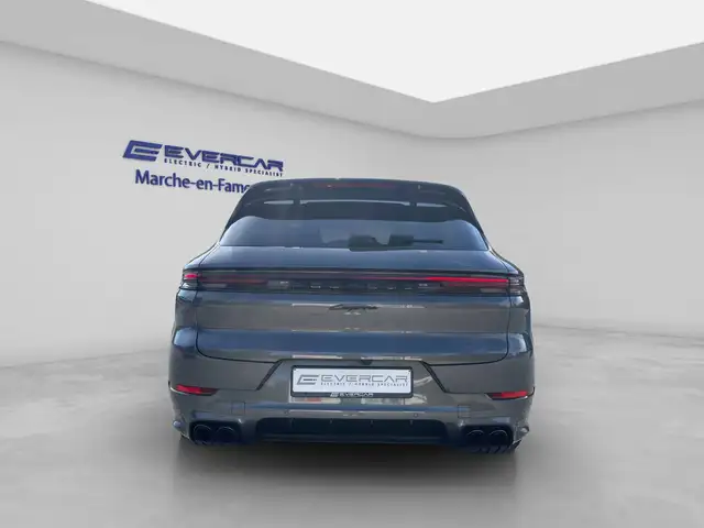Porsche Cayenne view 5