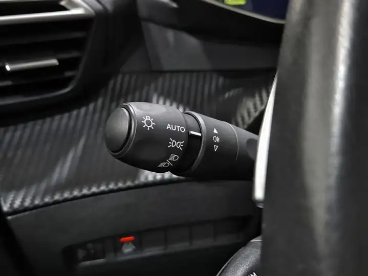 Peugeot 2008 2023, foto 14
