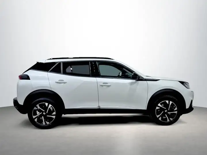 Peugeot 2008 2023, foto 3