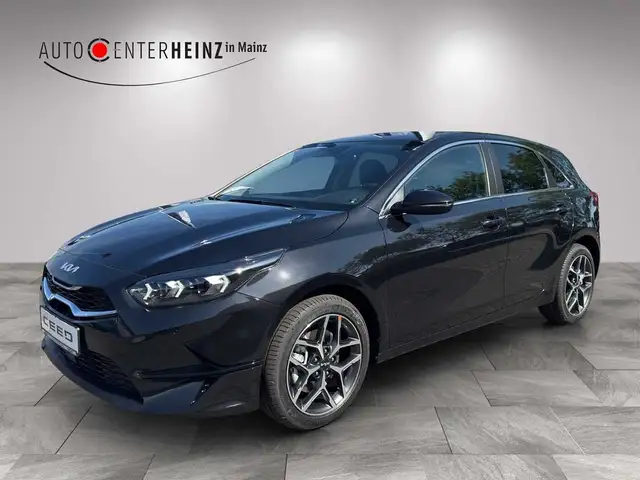 Kia Ceed / cee'd 1.5 T-GDI  DCT7 Ultimate Edition mit Style- und So