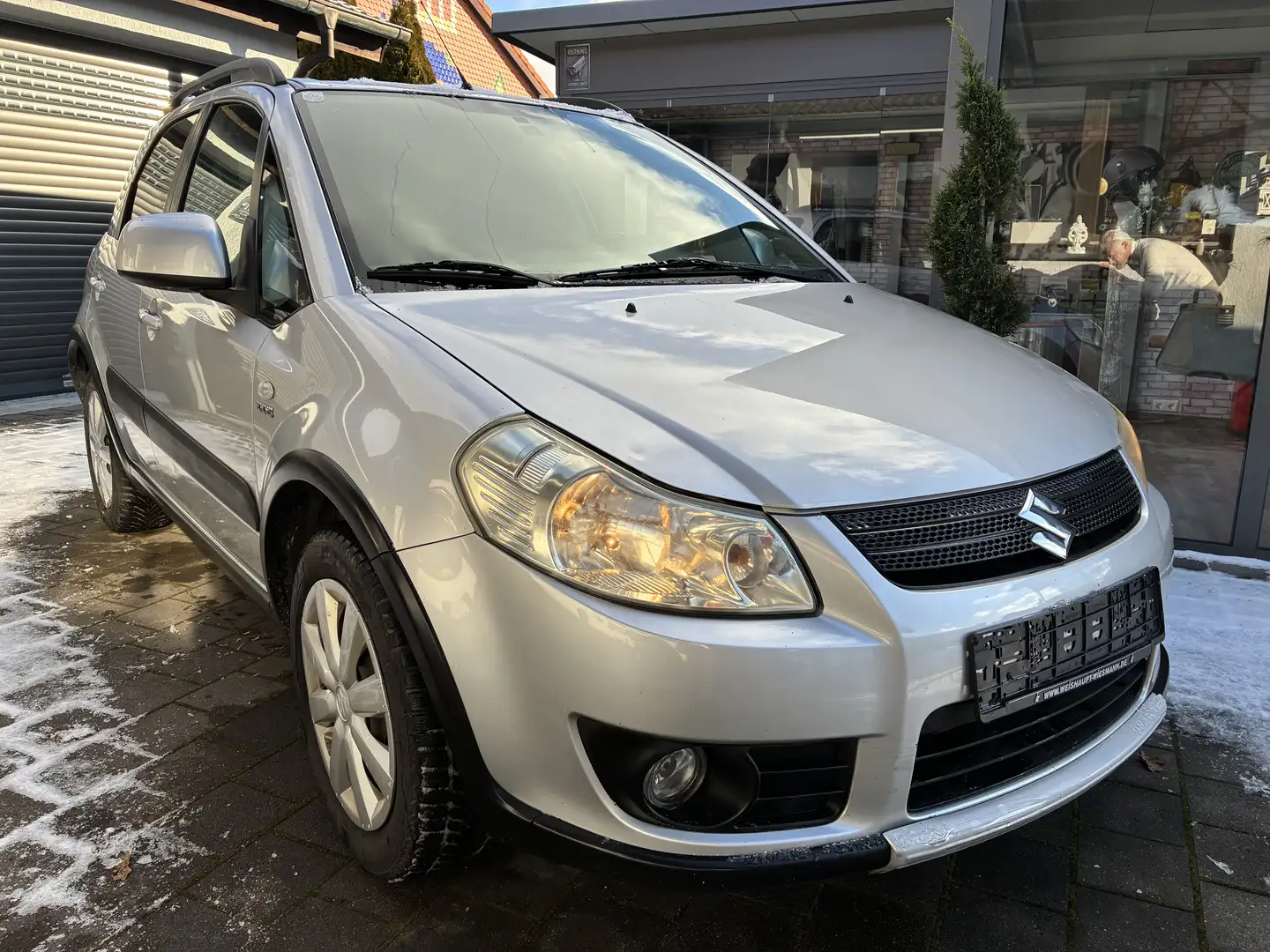 Suzuki SX4 SX4 1.9 DDiS DPF 4x4 Comfort AHK Silber - 1