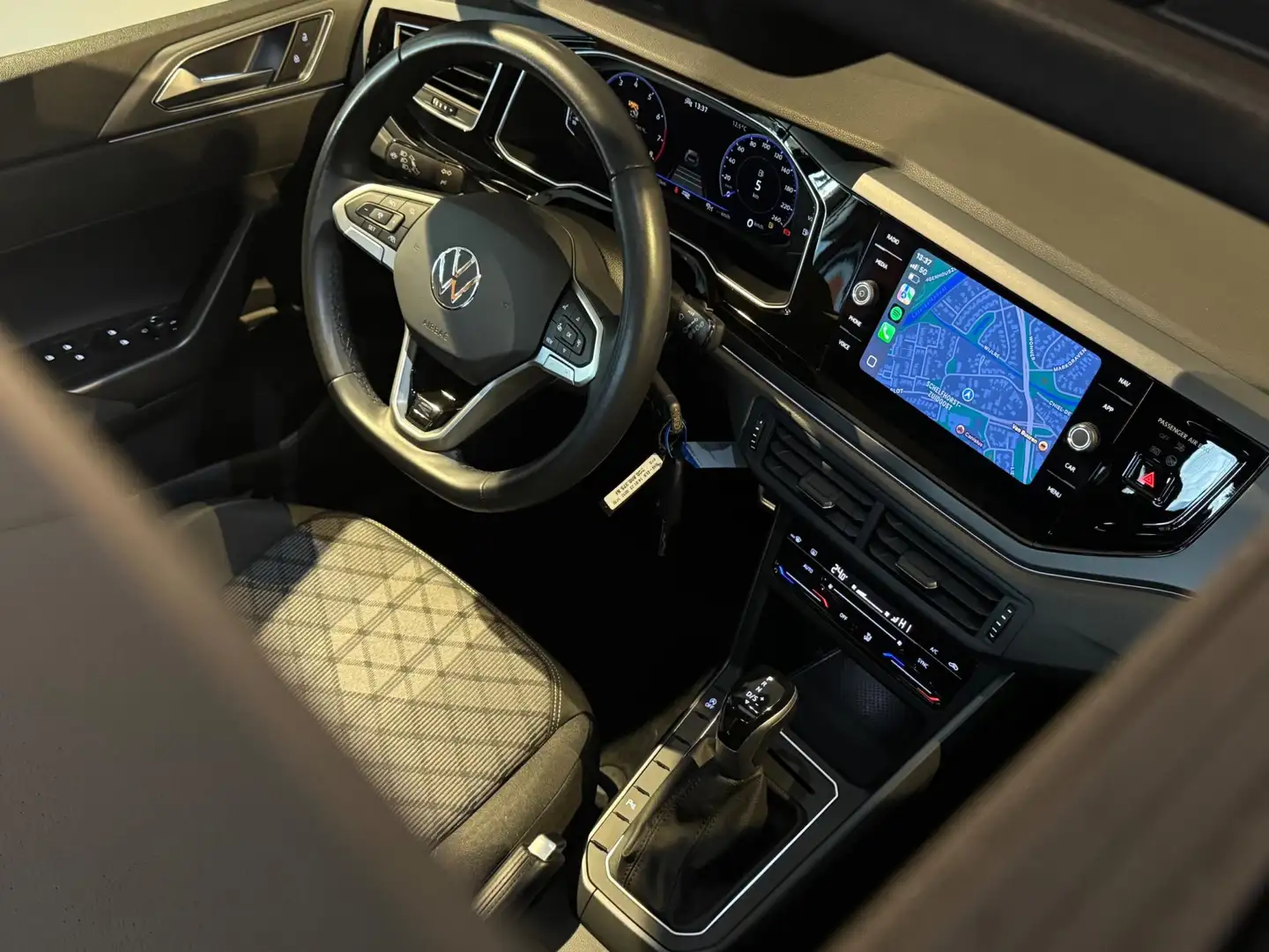 Volkswagen Taigo 1.0 TSI 2x R-Line 150 PK |PANO|IQ.LIGHTS|ACC|LANEA Grijs - 2