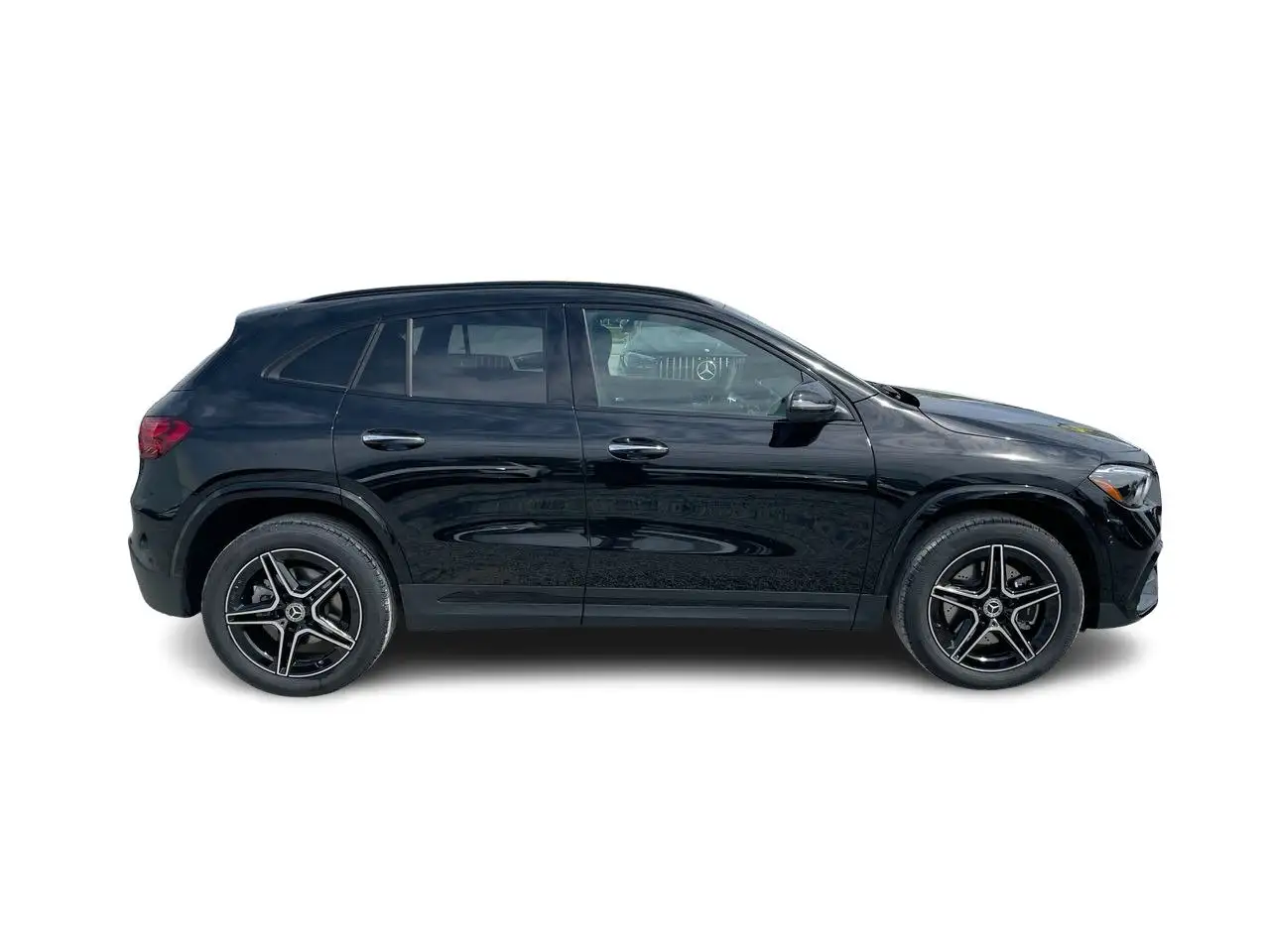 Mercedes-Benz GLA снимка Mercedes-Benz GLA