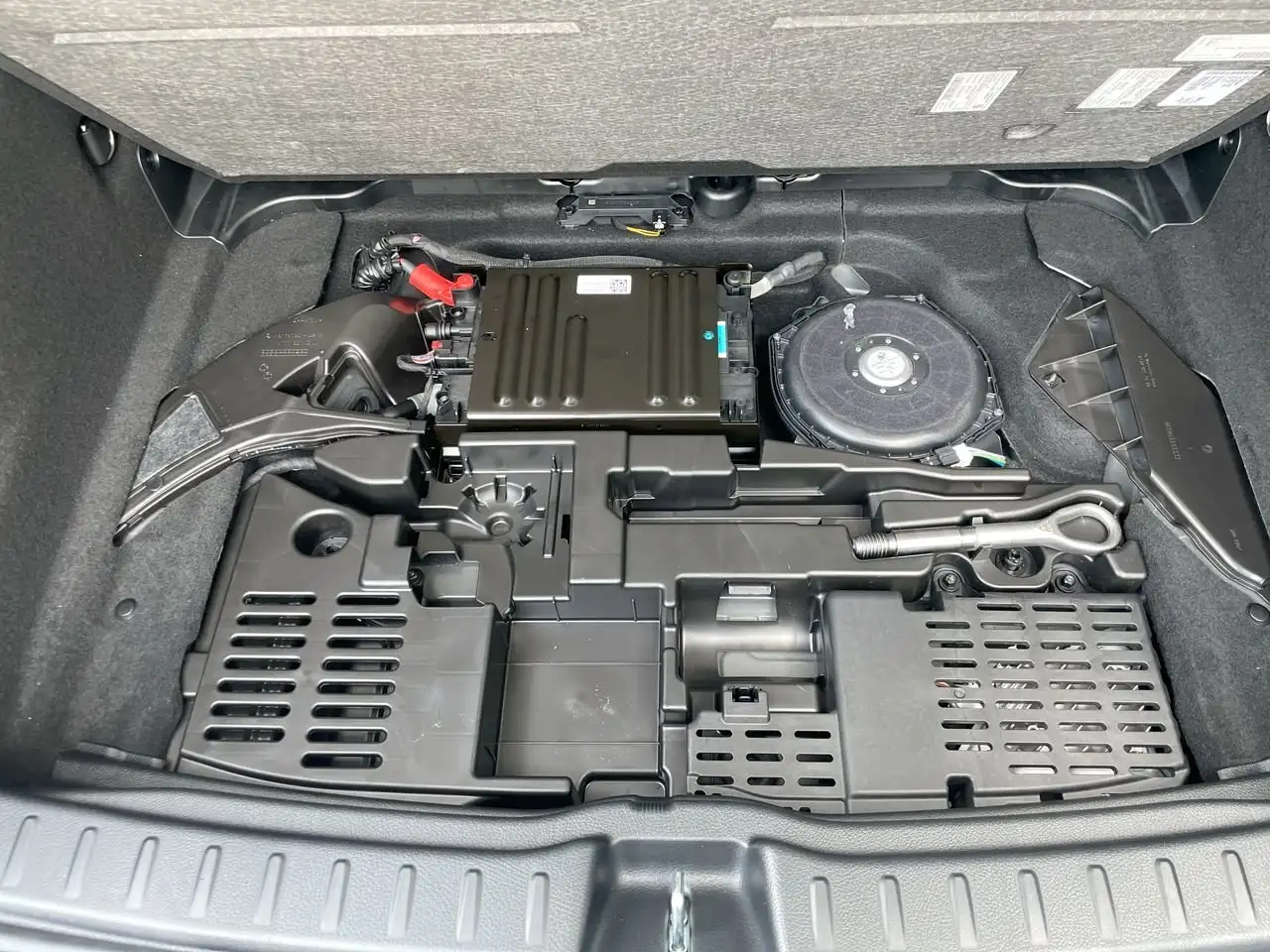Mercedes-Benz GLA снимка Mercedes-Benz GLA