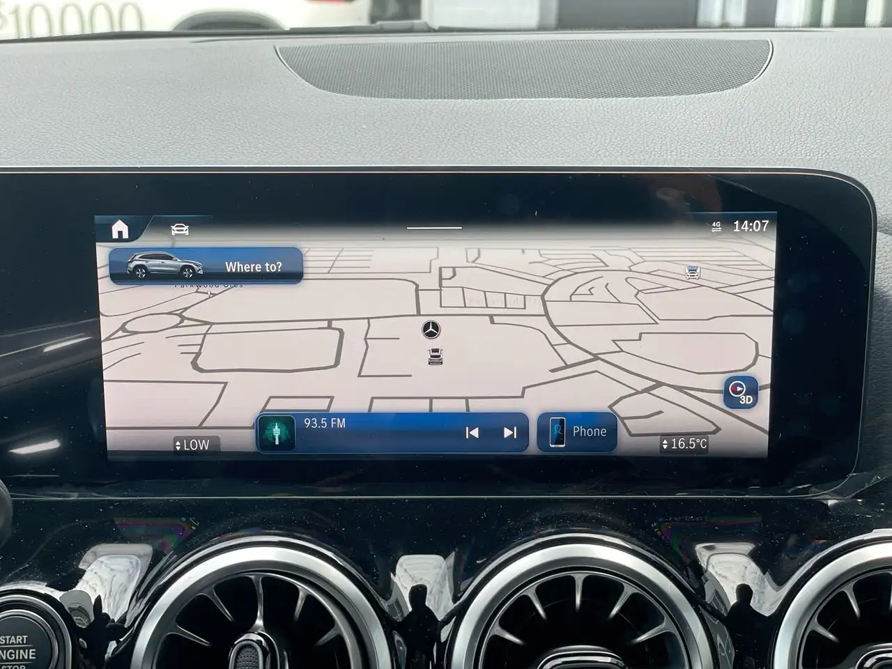 Mercedes-Benz GLA снимка Mercedes-Benz GLA