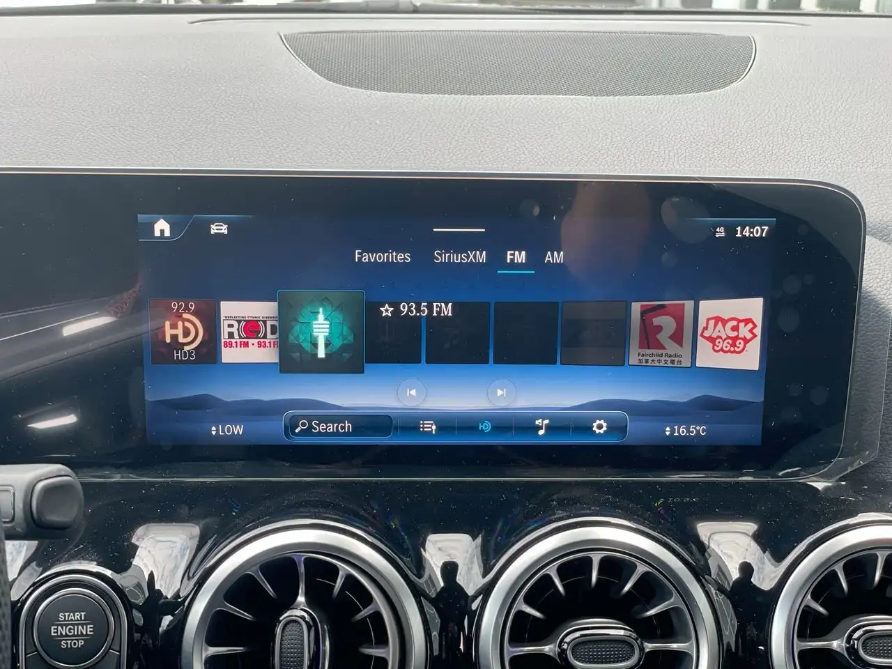 Mercedes-Benz GLA снимка Mercedes-Benz GLA