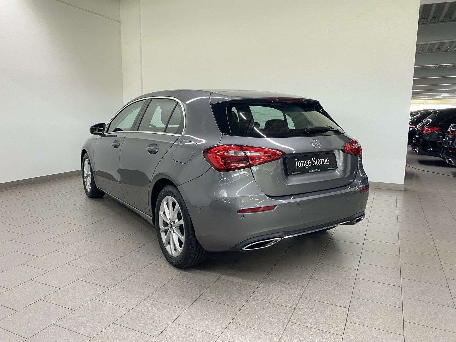 Mercedes-Benz A 180
