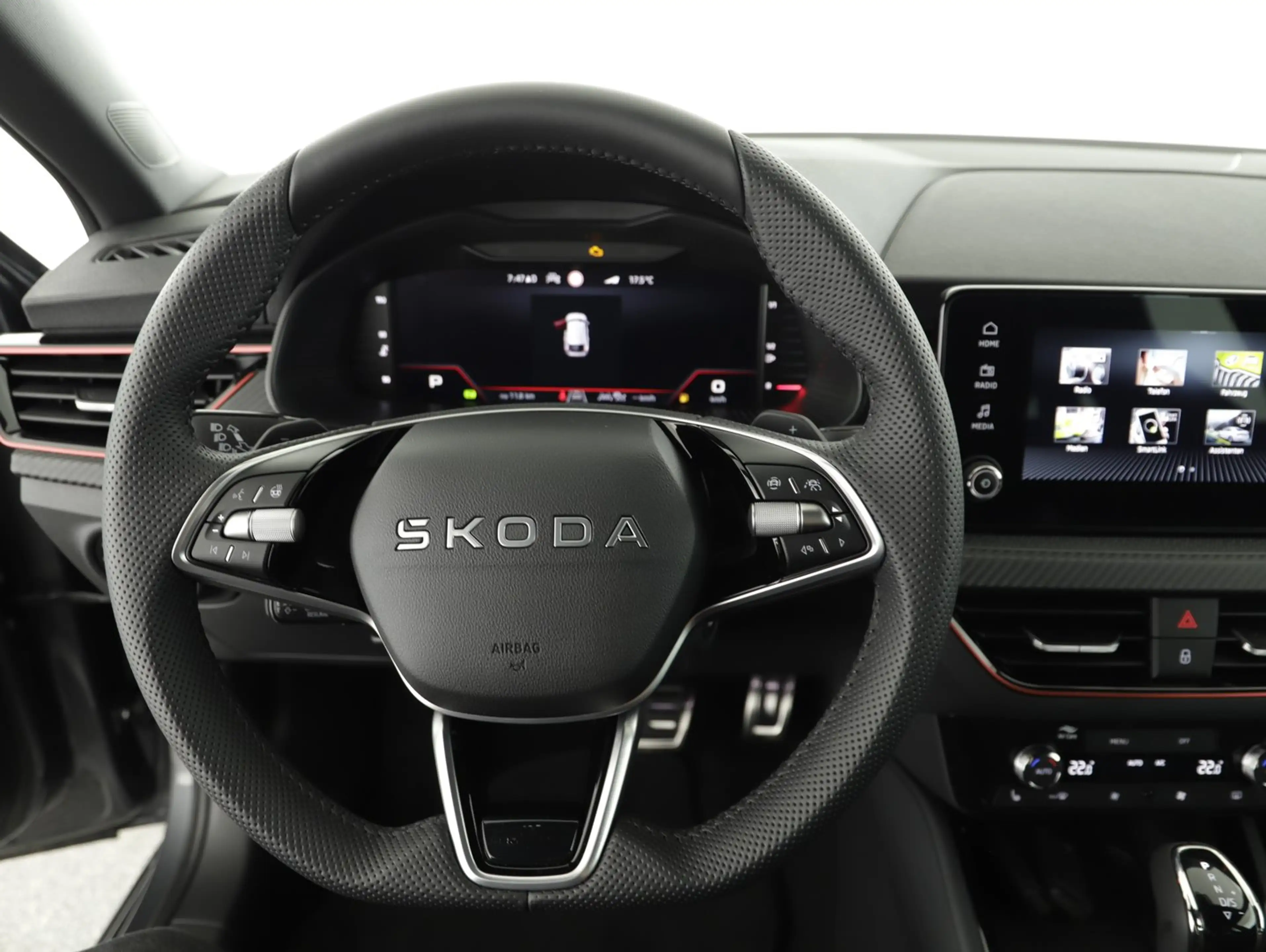 Skoda Scala Monte Carlo TSI DSG — photo 15