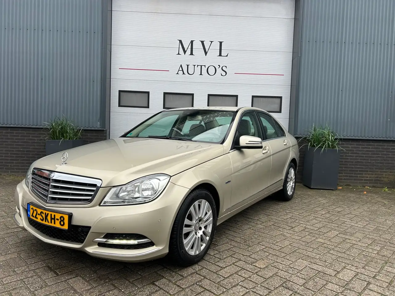 Mercedes-Benz C 180