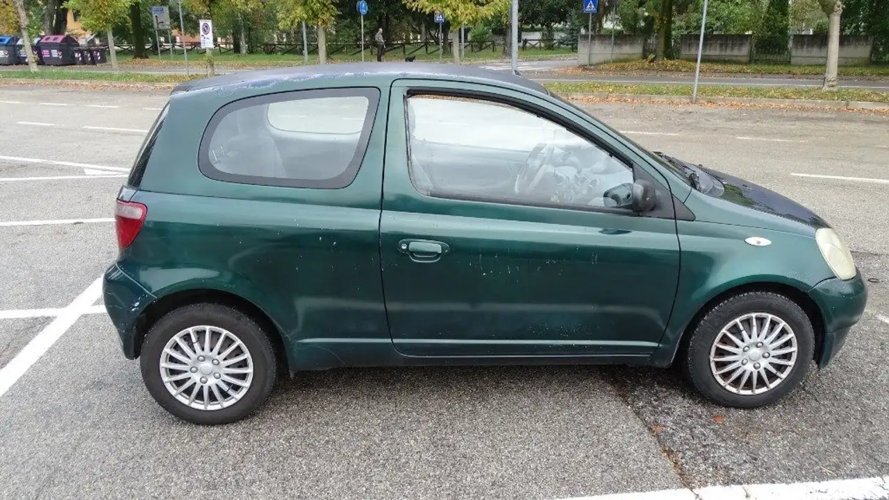 Toyota Yaris 1.0i 16V, 68 cv, cat 3 porte.., foto 8