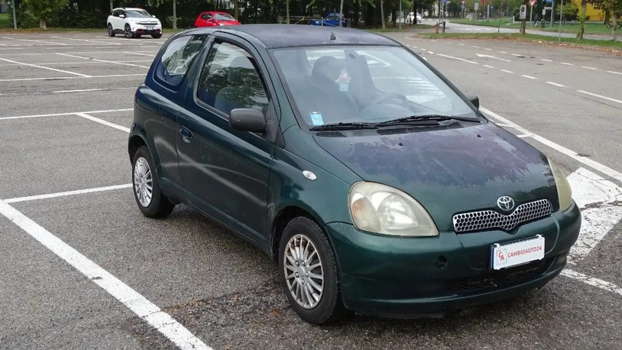 Toyota Yaris 1.0i 16V, 68 cv, cat 3 porte.., foto 2