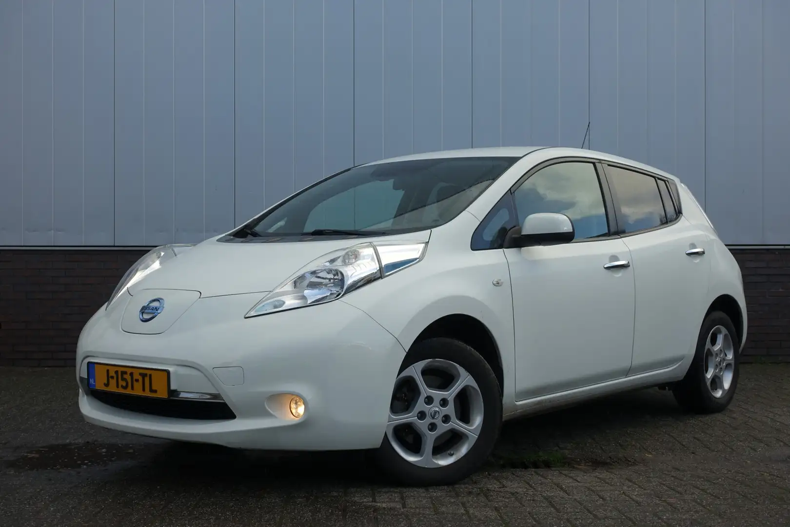 Nissan Leaf Acenta 24 kWh Na subsidie € 7.500,- Wit - 1