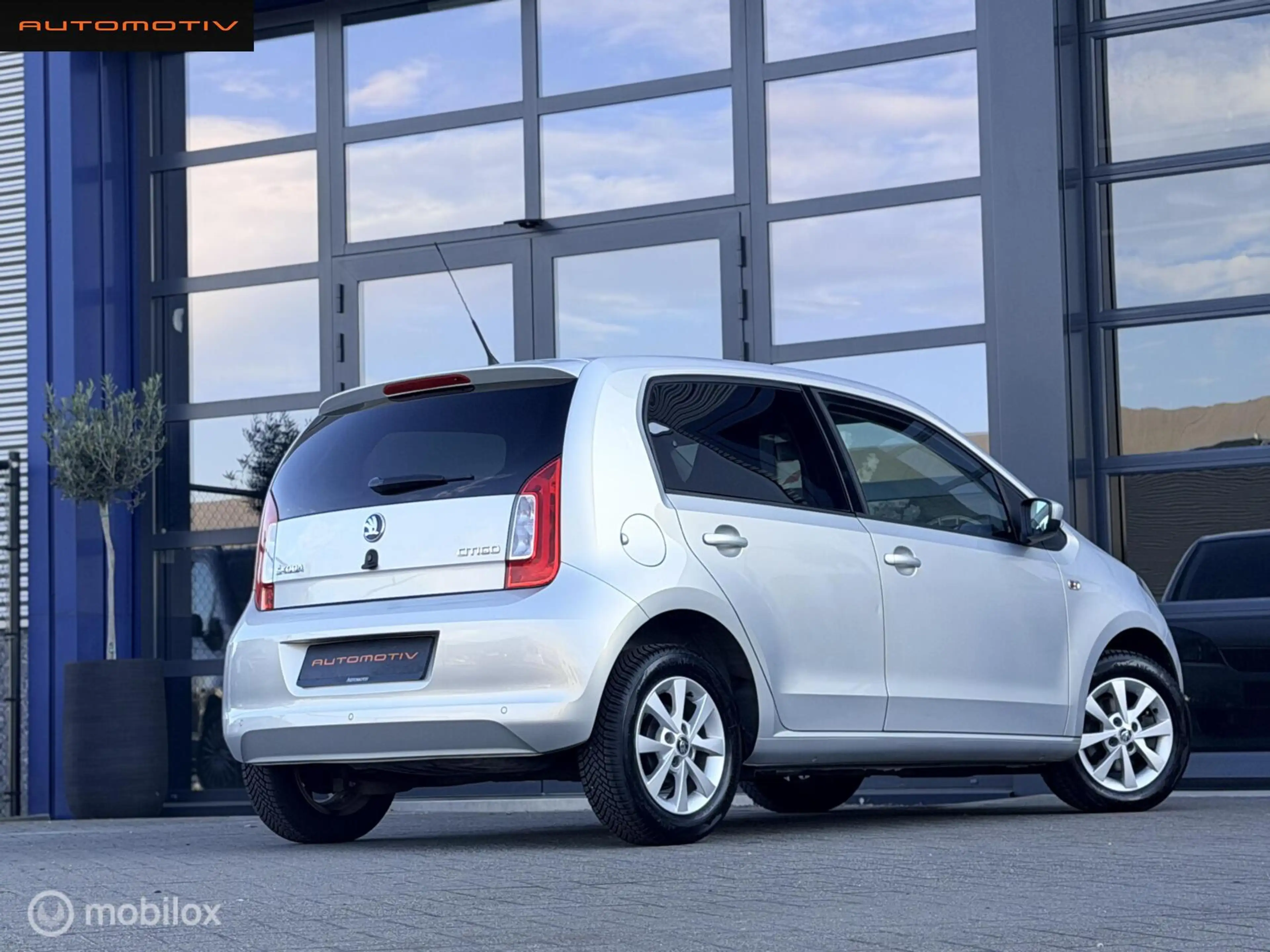 Skoda Citigo 1.0 Elegance UNIEK / AUTOMAAT / CRUISE / NAVI — photo 2