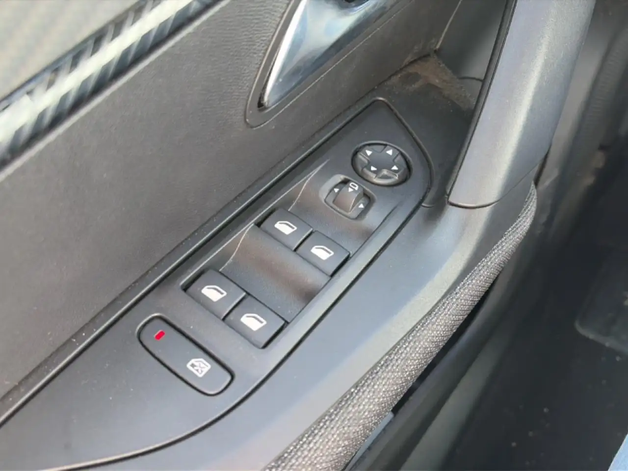 Peugeot 2008 2008 — photo 11
