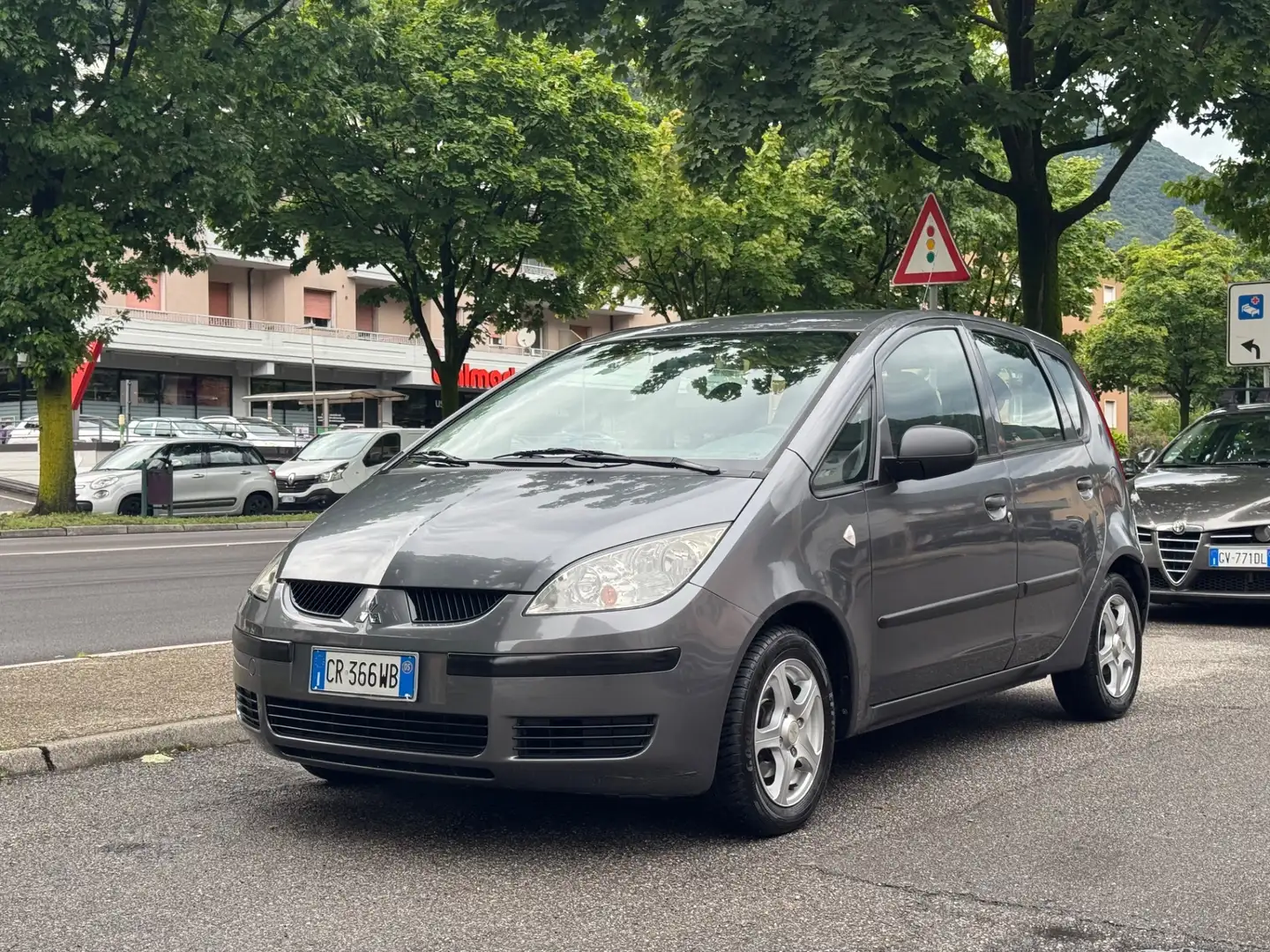 Mitsubishi Colt Colt 1.5 DI-D HP 5p. Instyle Grigio - 1