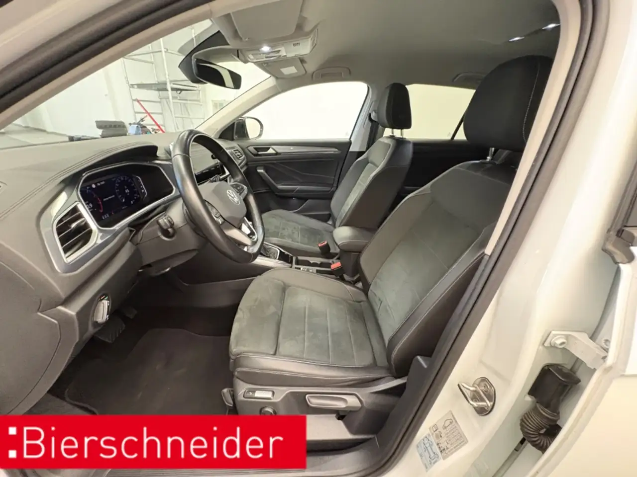 Volkswagen T-Roc 1.5 TSI DSG Style DIGITAL COCKPIT PRO LED NAVI PDC 9