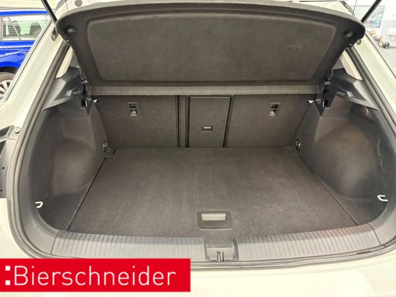 Volkswagen T-Roc 1.5 TSI DSG Style DIGITAL COCKPIT PRO LED NAVI PDC 17