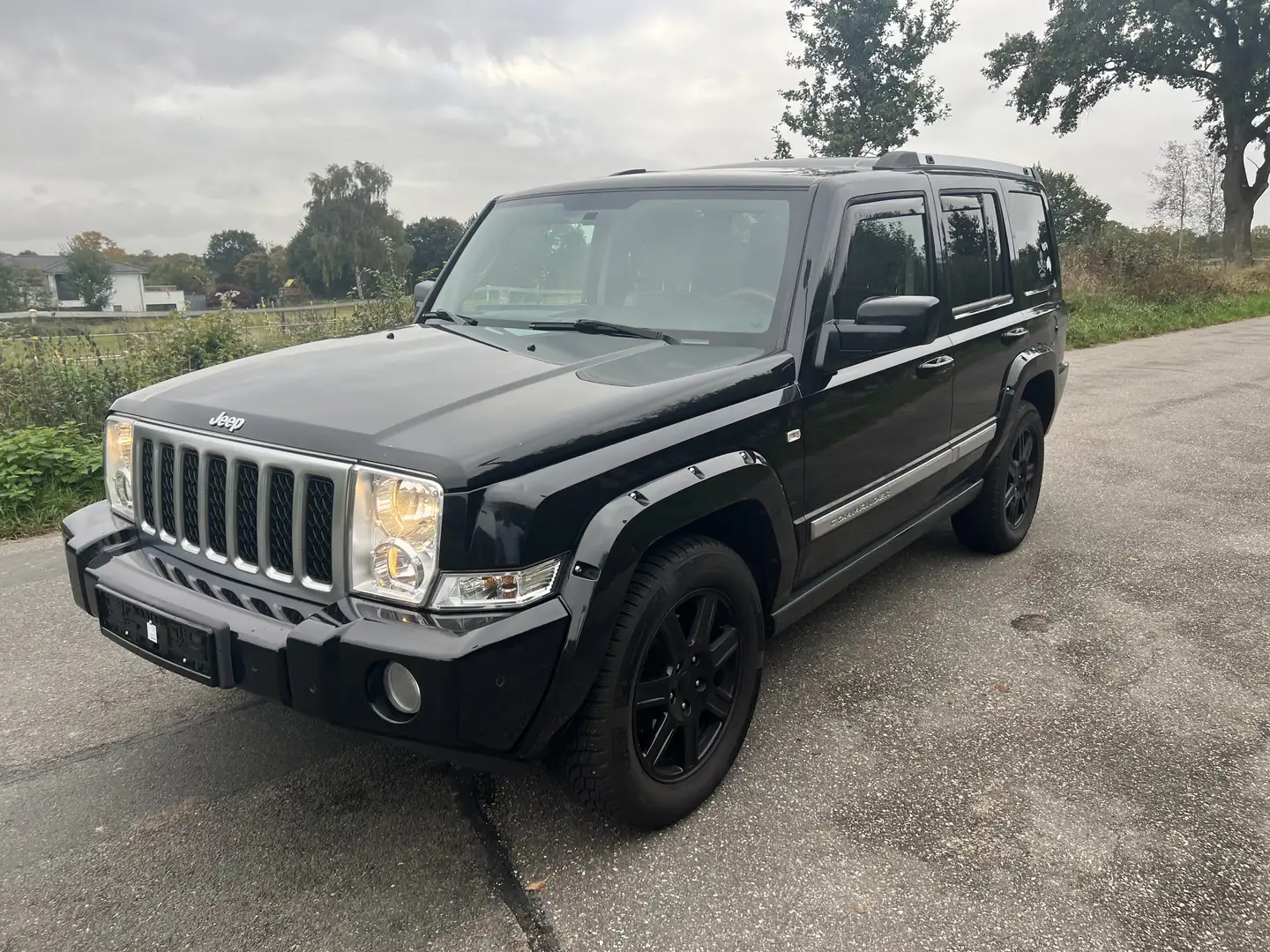 Jeep Commander 3.0 CRD DPF Automatik Overland 7-Sitzer Zwart - 1