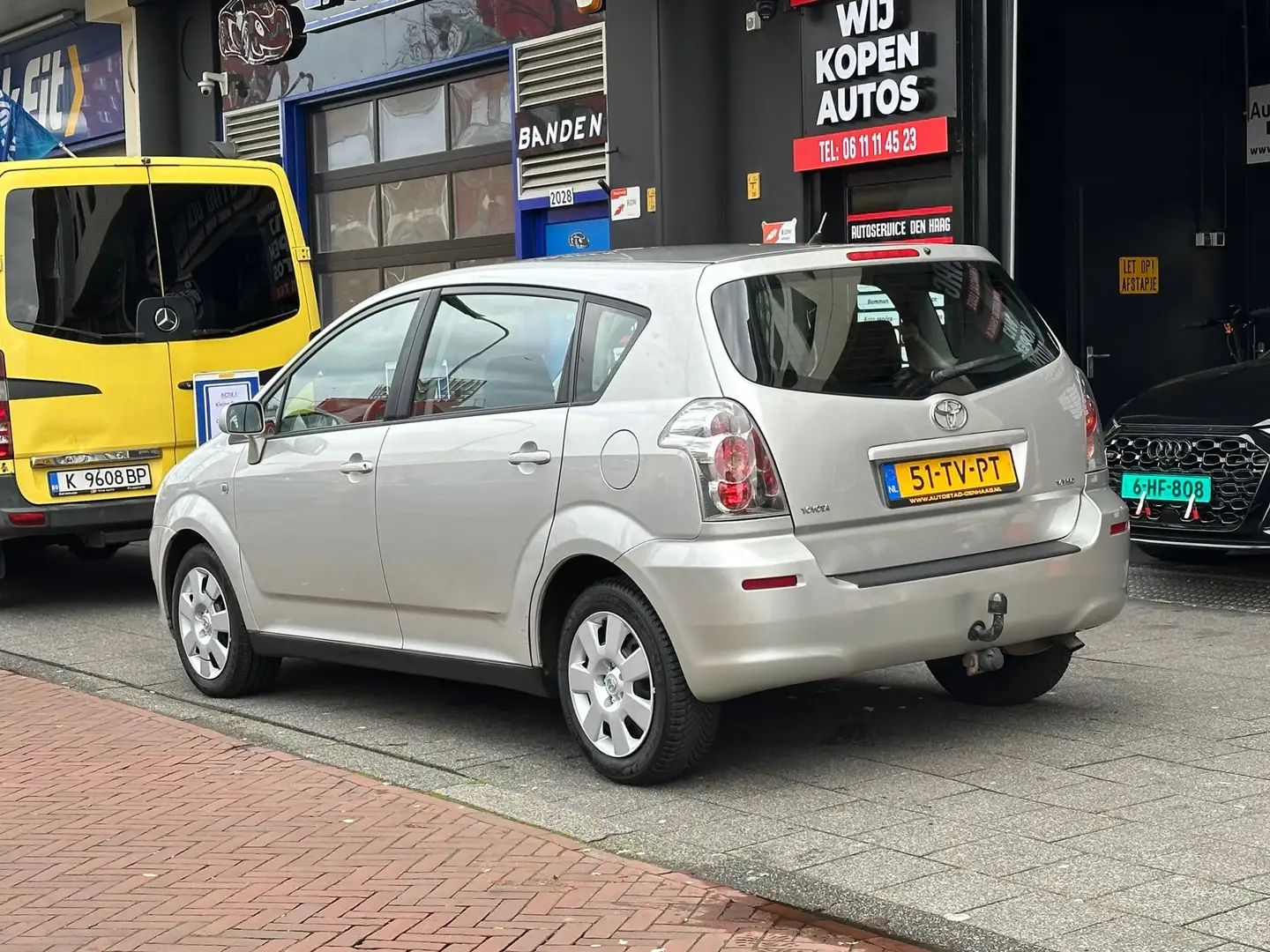 Toyota Verso 1.6 VVT-i Terra Airco Grau - 2