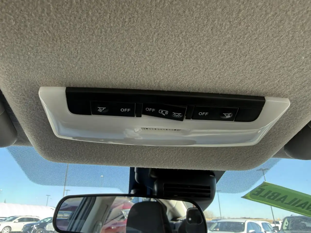 Nissan Versa снимка Nissan Versa