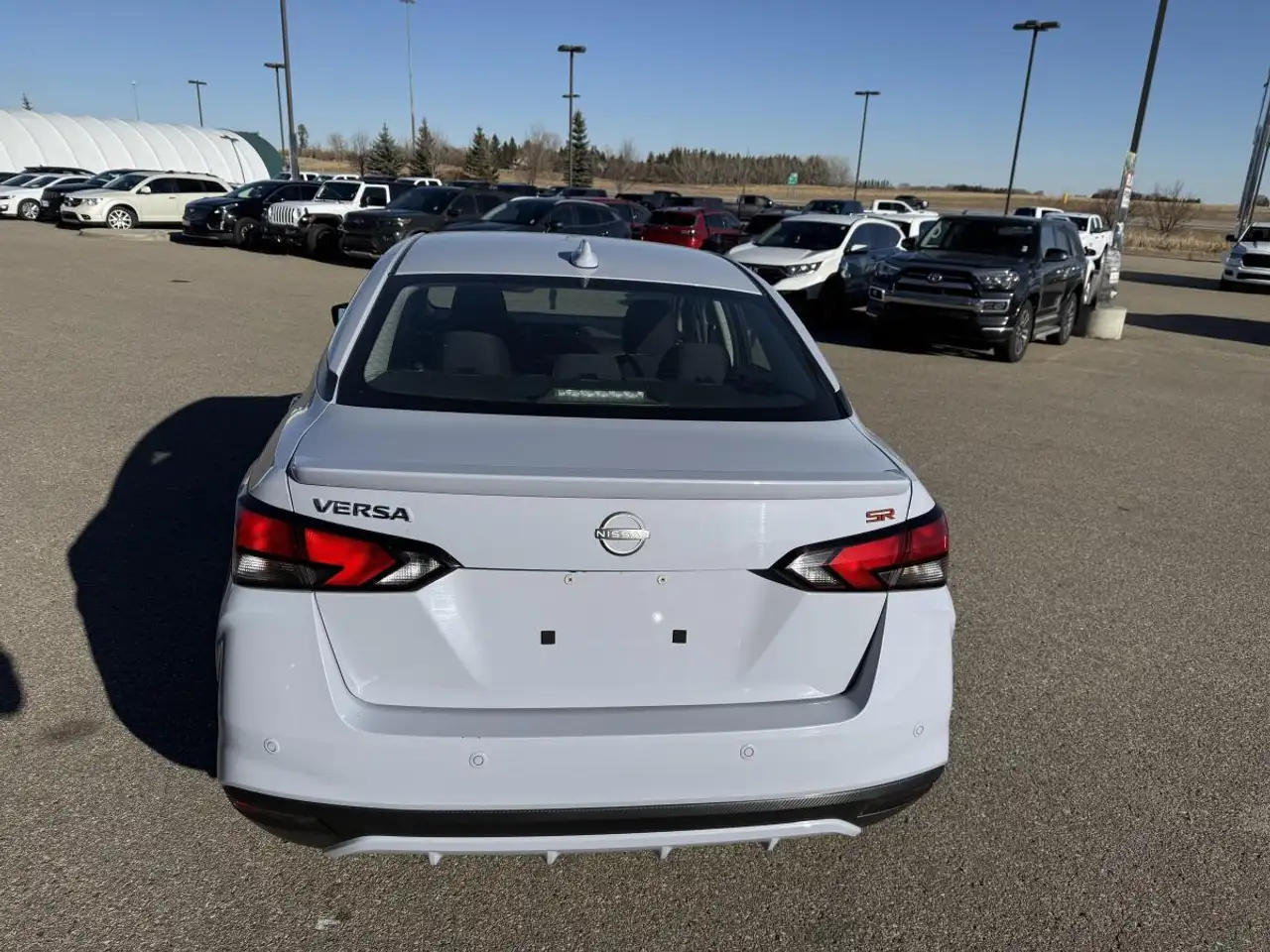 Nissan Versa снимка Nissan Versa