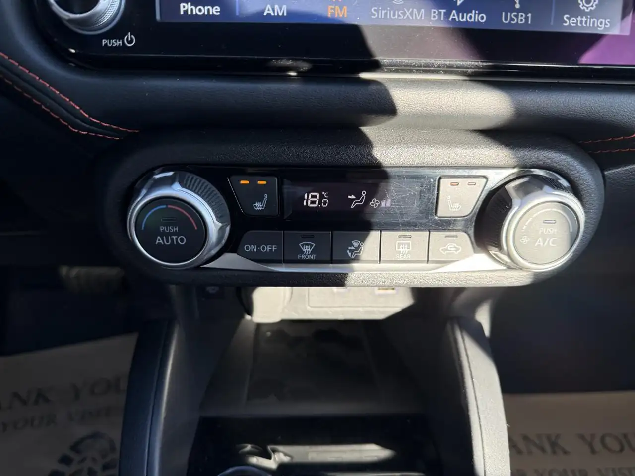 Nissan Versa снимка Nissan Versa