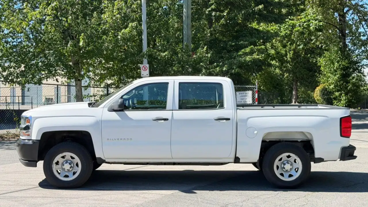 Chevrolet Silverado 1500 снимка Chevrolet Silverado 1500