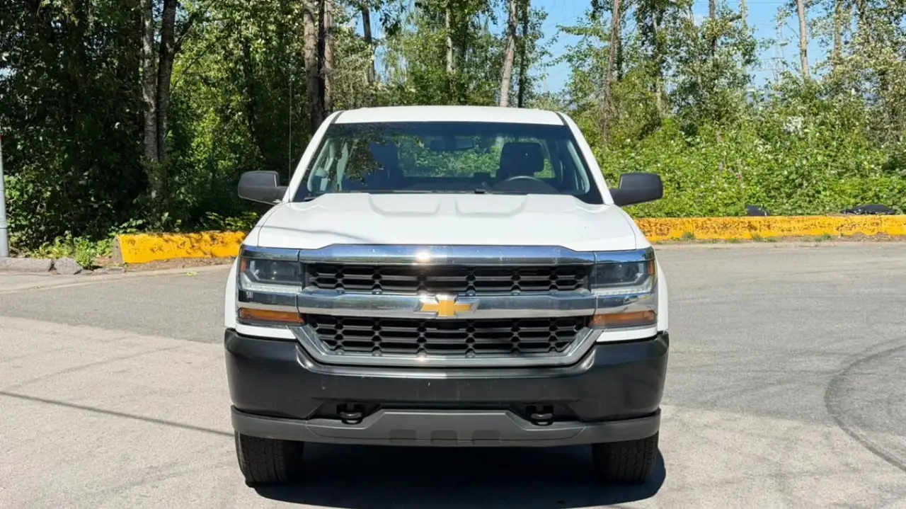 Chevrolet Silverado 1500 снимка Chevrolet Silverado 1500