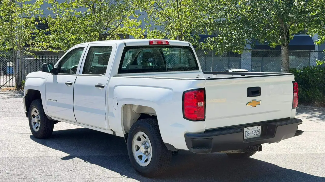 Chevrolet Silverado 1500 снимка Chevrolet Silverado 1500