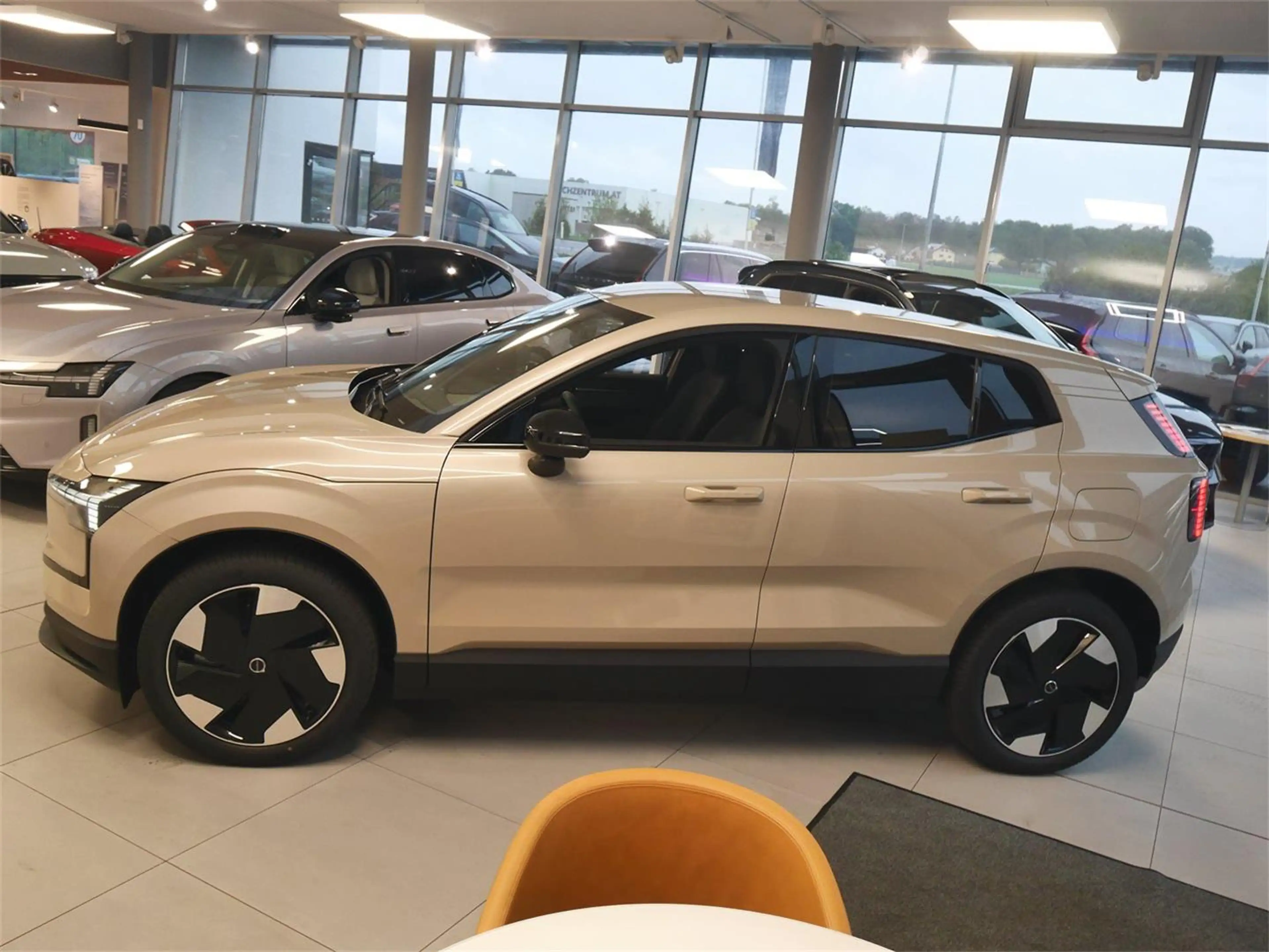 Volvo EX30 P8 AWD Plus — photo 5