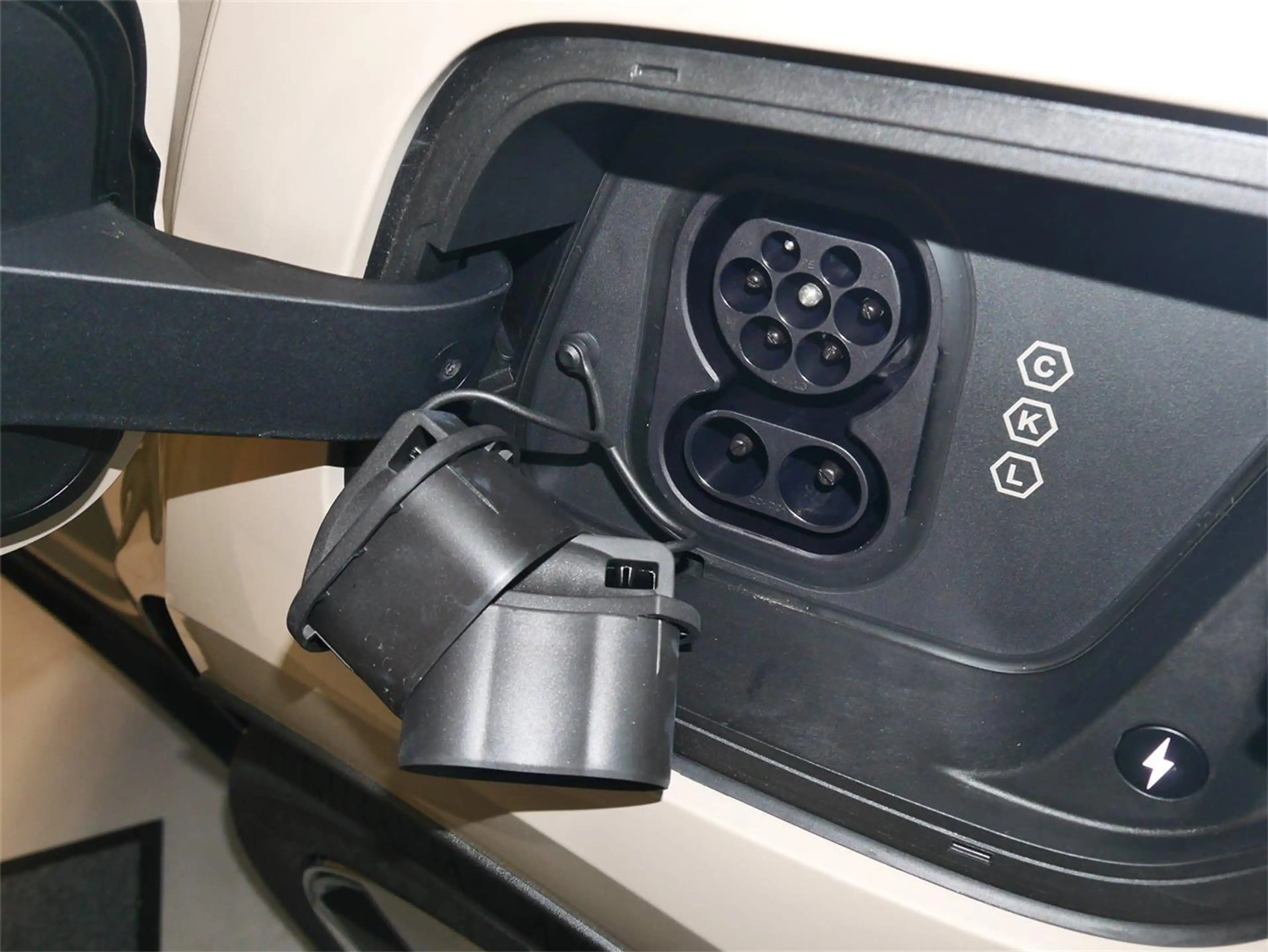 Volvo EX30 P8 AWD Plus — photo 13