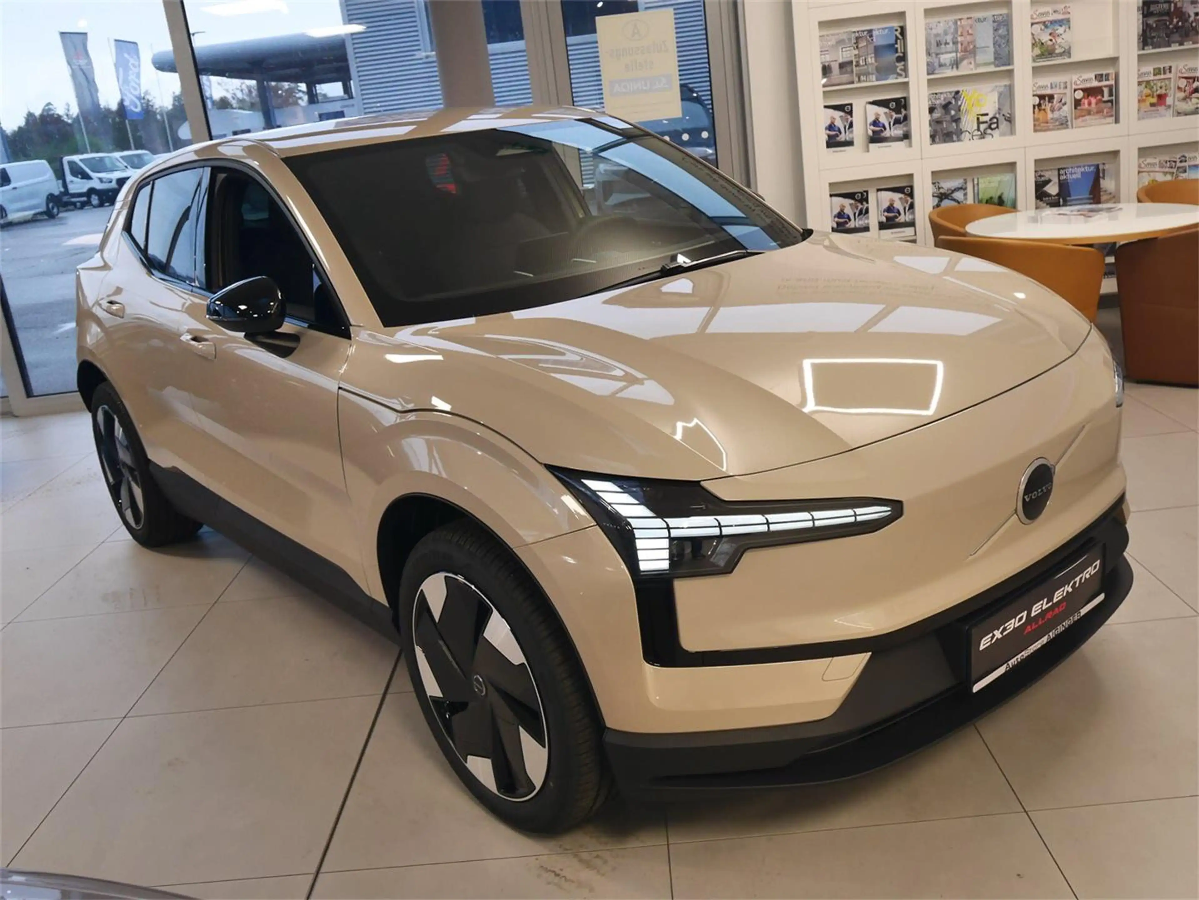 Volvo EX30 P8 AWD Plus