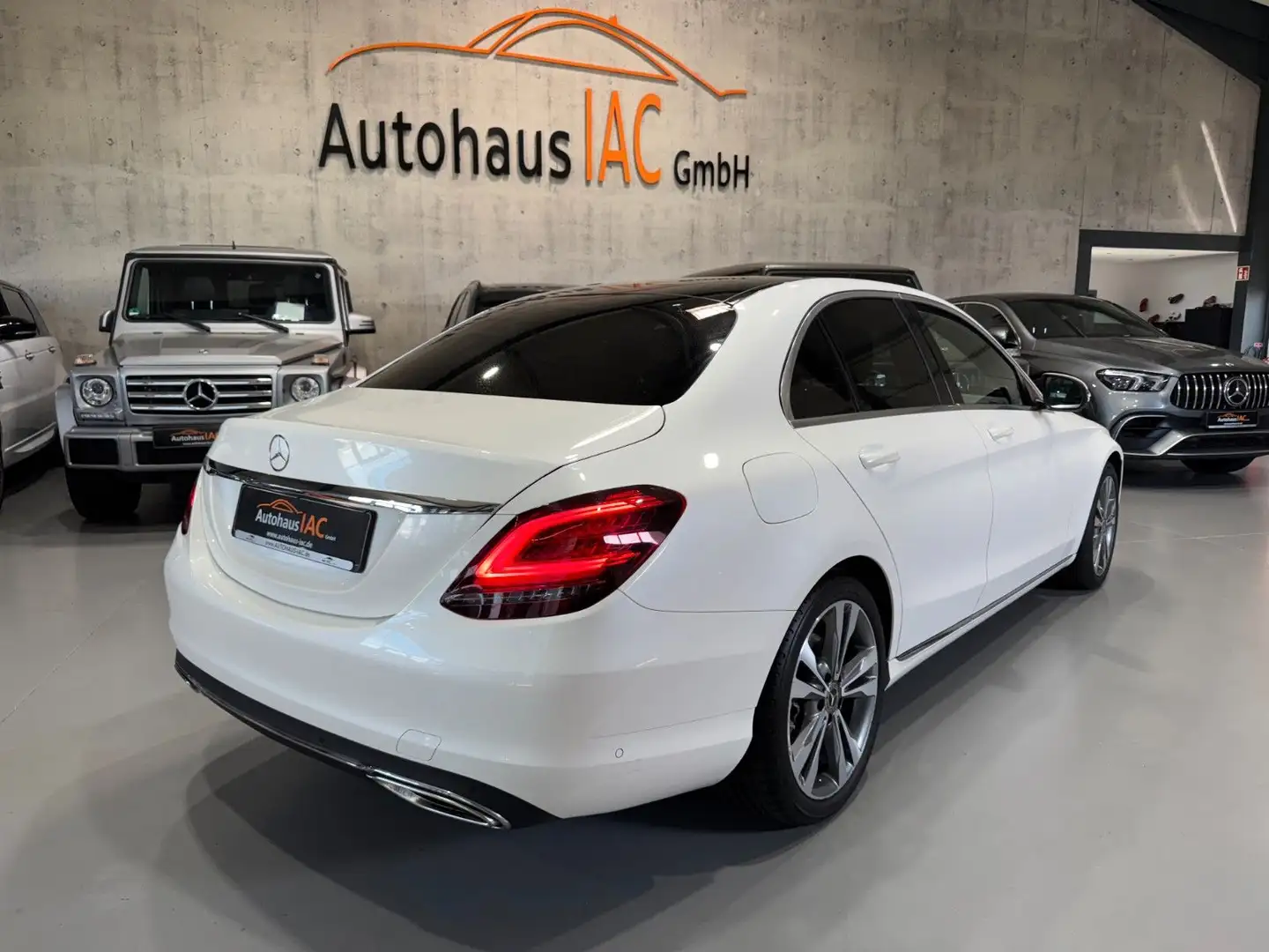 Mercedes-Benz C 300 /HeadUp/SPURH/PANO/LED/ACC/RFK White - 2