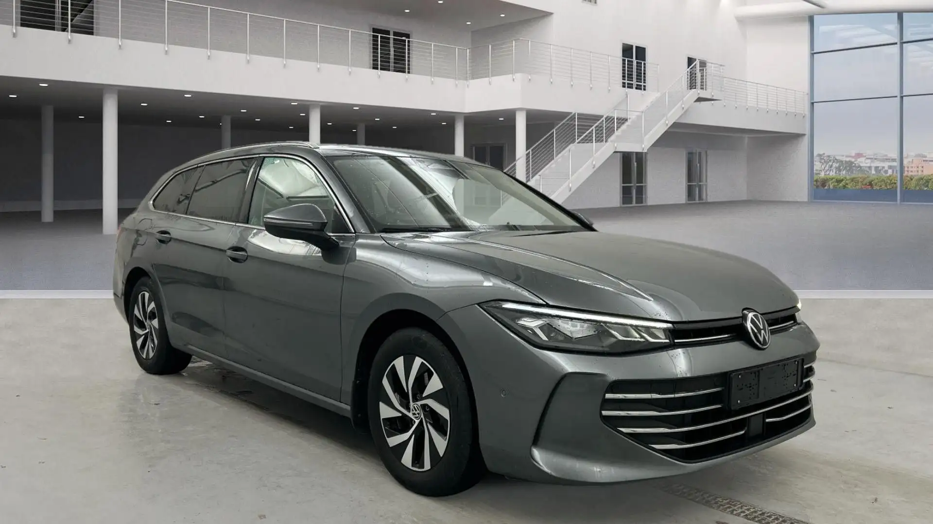 Volkswagen Passat Variant 1,5 eTSI MHEV Business DSG NP 52.471.- -37% Grau - 1