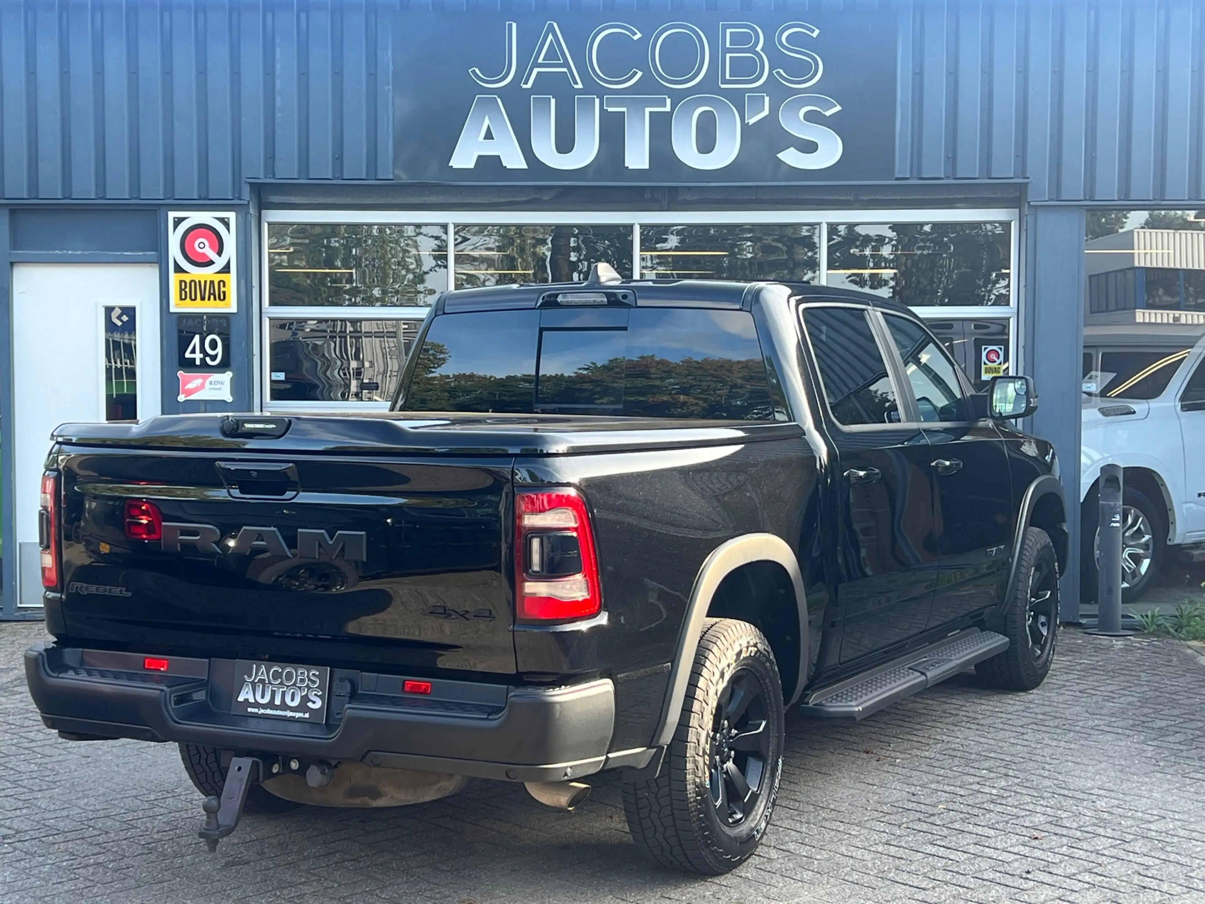 Dodge RAM Crewcab panorama — photo 5